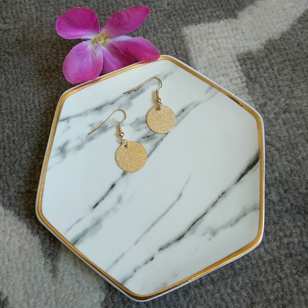 NWOT Dainty Gold Hammered Disc Earrings